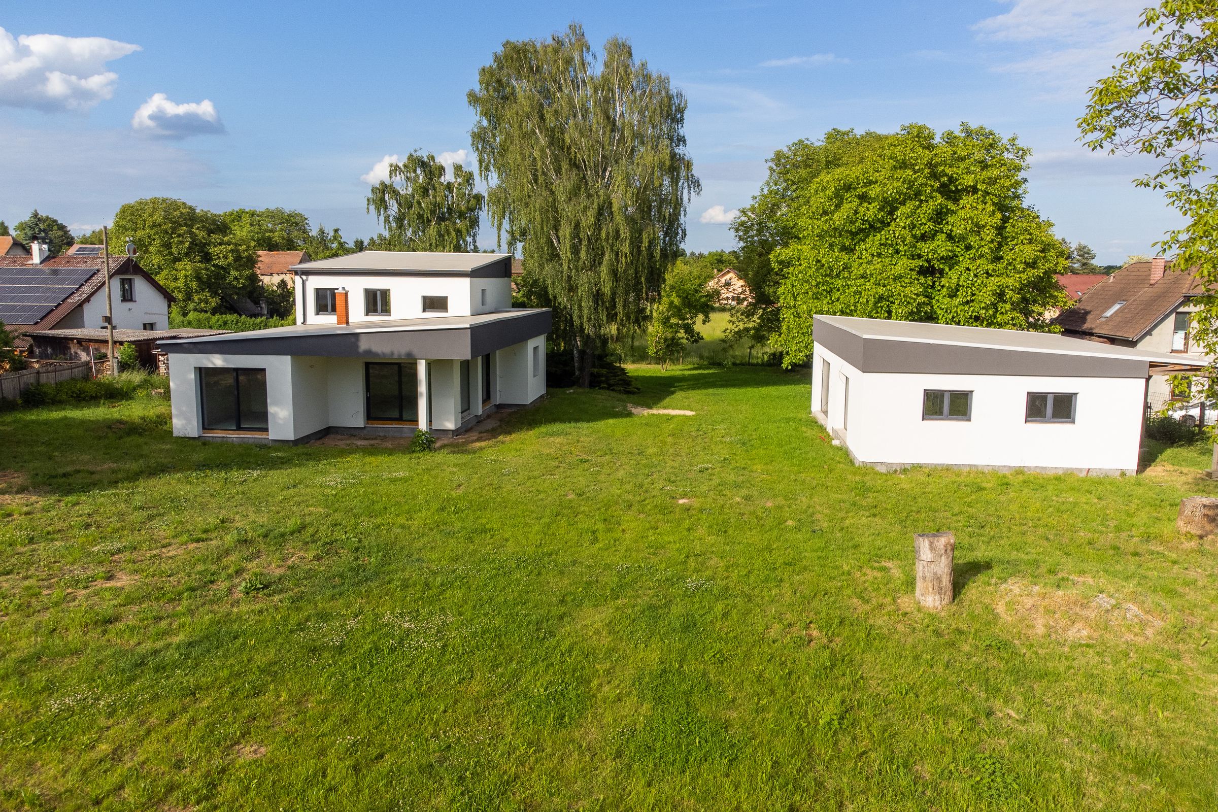 Novostavba rodinného domu v Doubravičce na rozlehlém pozemku